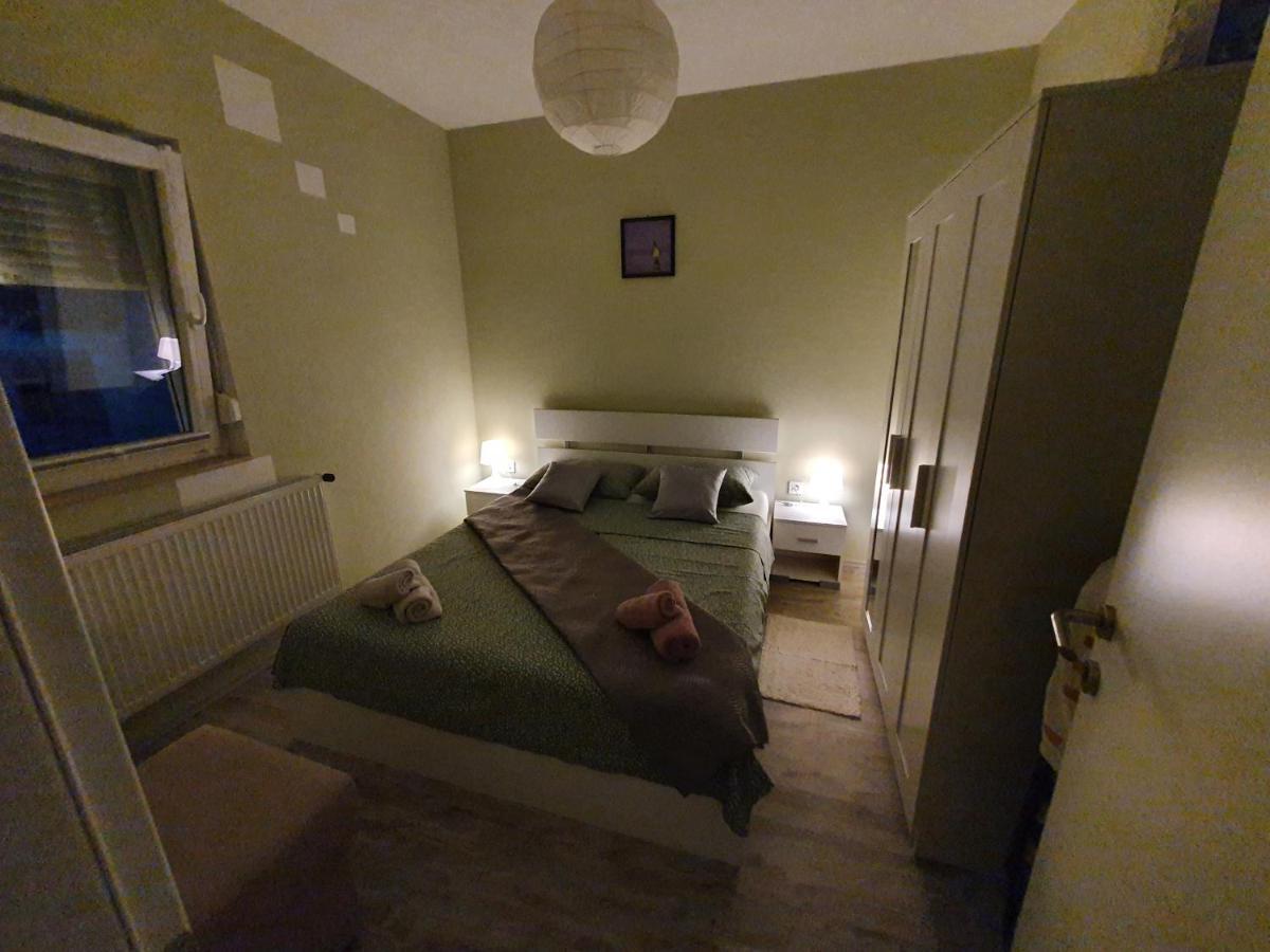 Ferienwohnung Apartman Luce Brzac Exterior foto